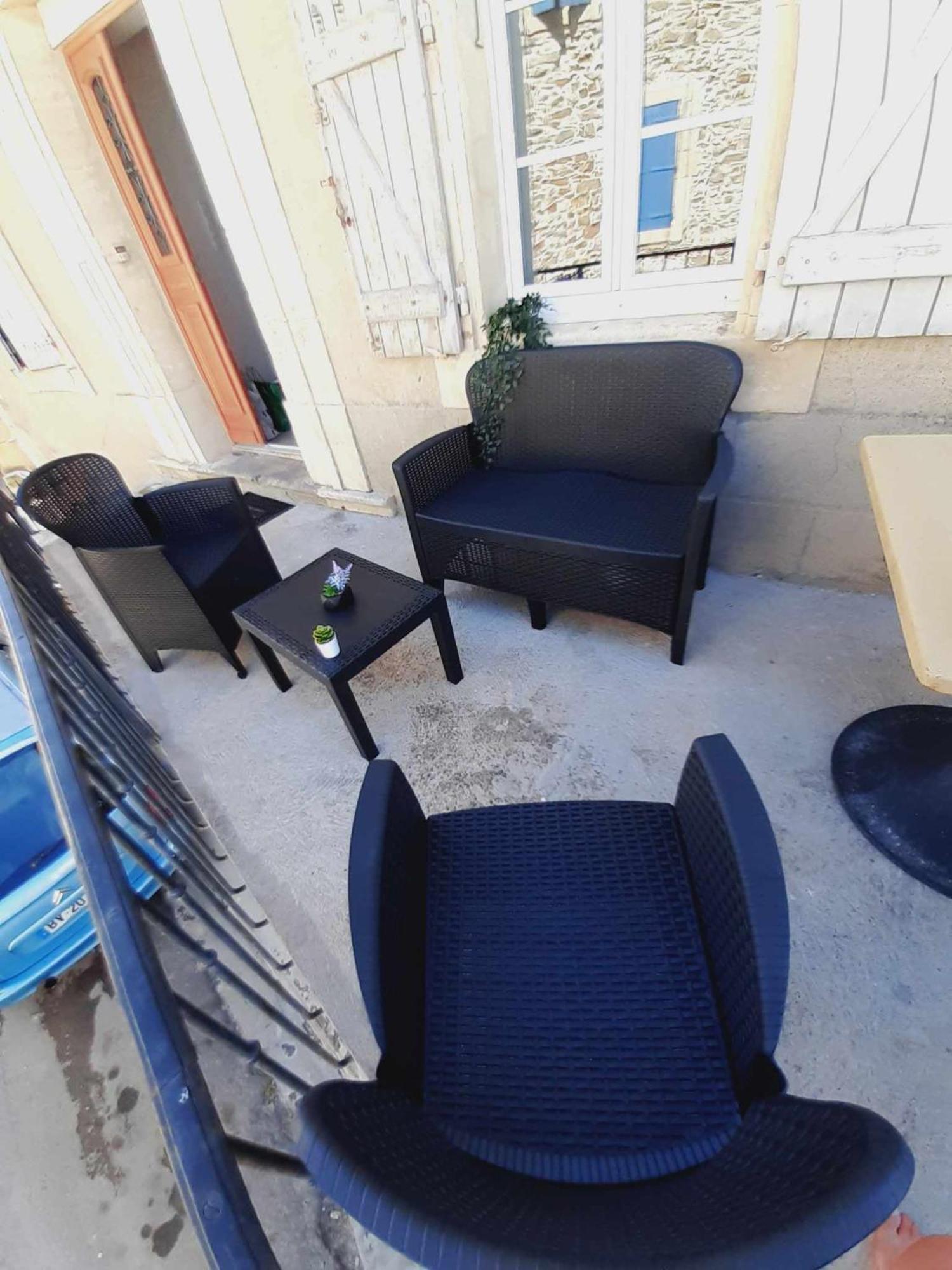 Les 27 Villa Ginestas Bagian luar foto